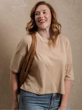 Neuflora | NWT Arley T-Shirt in Beige/Cream Color, Flowy and Forgiving, Sz M